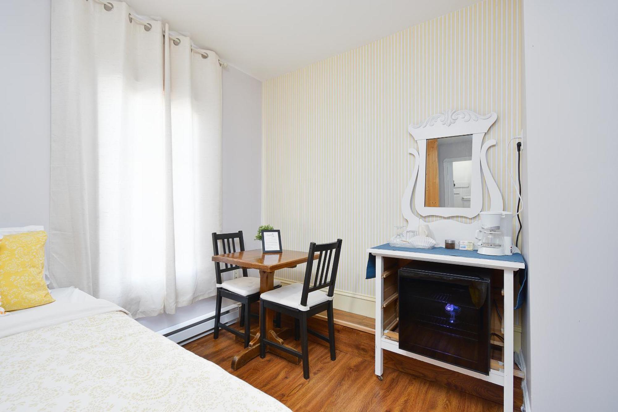 Pepperell Place Inn Inc. St. Peter's 外观 照片